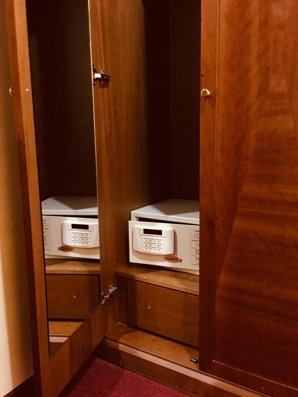 Hs 311 Hotel Rome Bagian luar foto