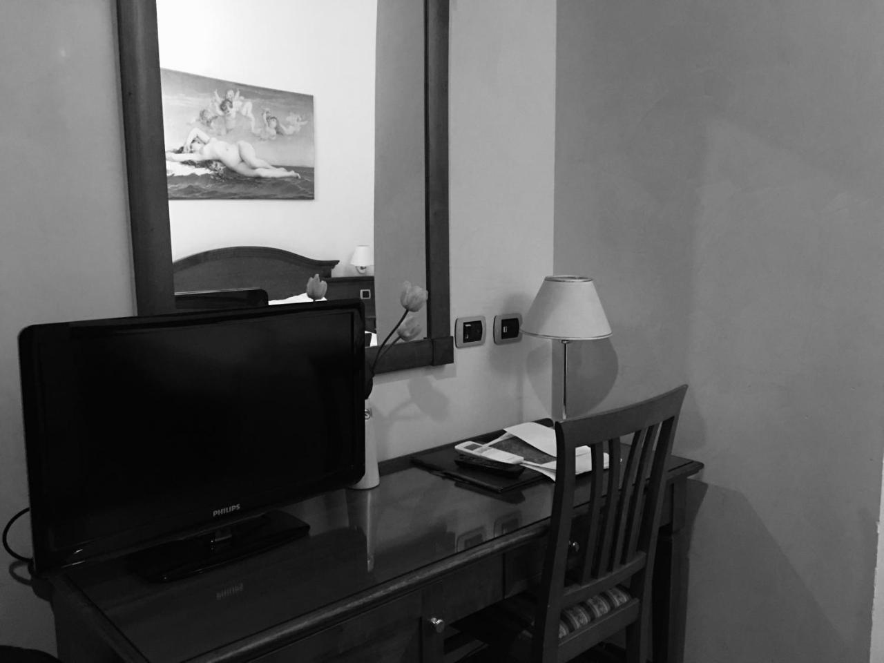 Hs 311 Hotel Rome Bagian luar foto