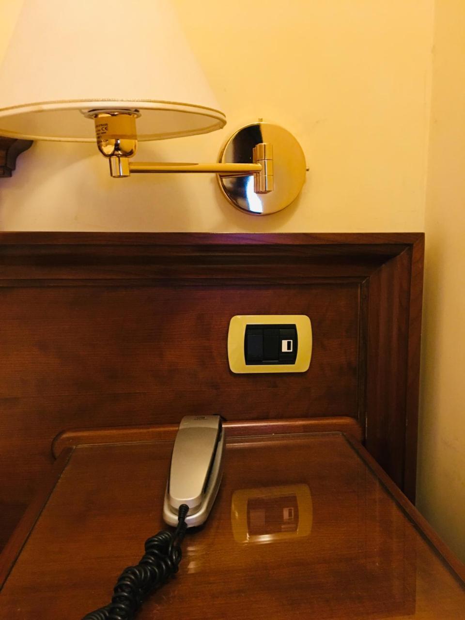 Hs 311 Hotel Rome Bagian luar foto