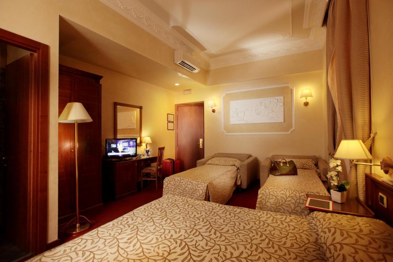 Hs 311 Hotel Rome Bagian luar foto